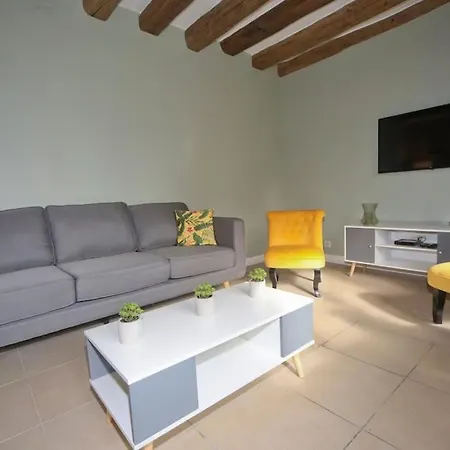 De 11 Personnes A La Campagne Tatil Evi Nanteuil-sur-Marne